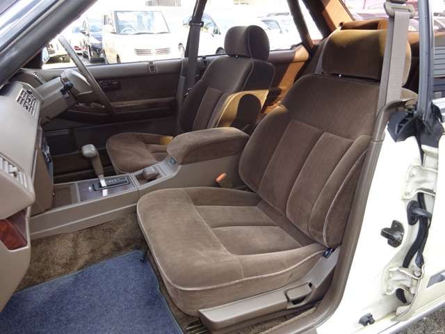 NISSAN GLORIA hardtop 1989