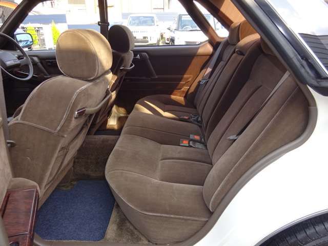 NISSAN GLORIA hardtop 1989