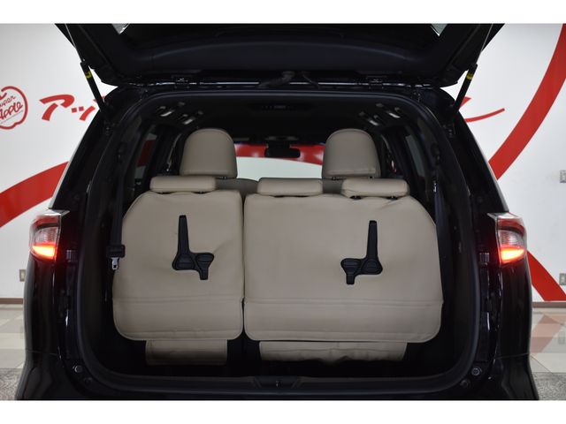 TOYOTA ESTIMA  4WD 2017