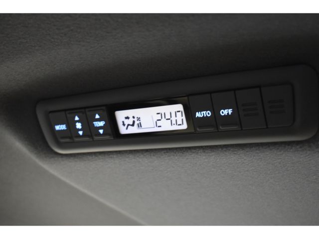 TOYOTA ESTIMA  4WD 2017