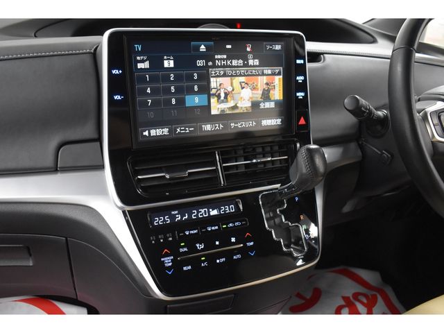 TOYOTA ESTIMA  4WD 2017