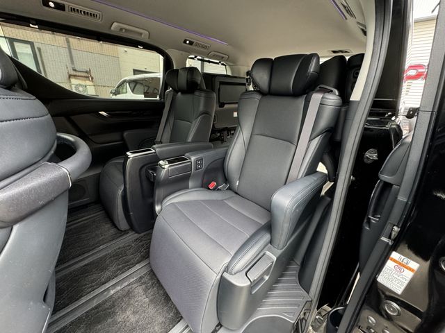 TOYOTA VELLFIRE 4WD 2018