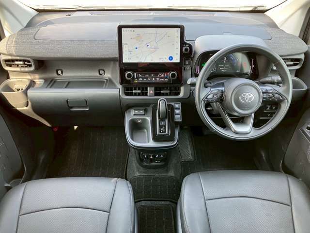 TOYOTA SIENTA HYBRID 2024