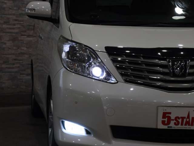 TOYOTA ALPHARD 2009