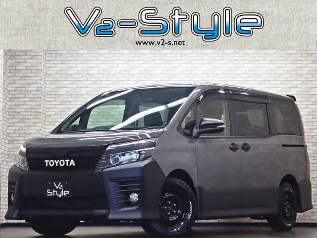 TOYOTA VOXY 2014