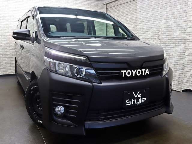 TOYOTA VOXY 2014