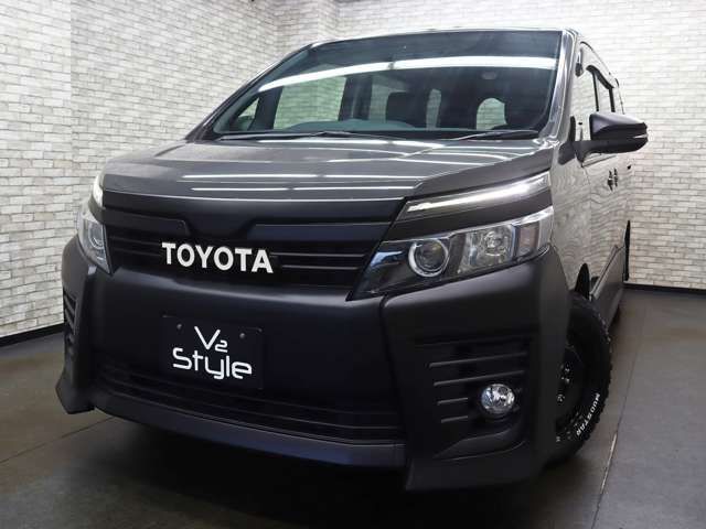 TOYOTA VOXY 2014