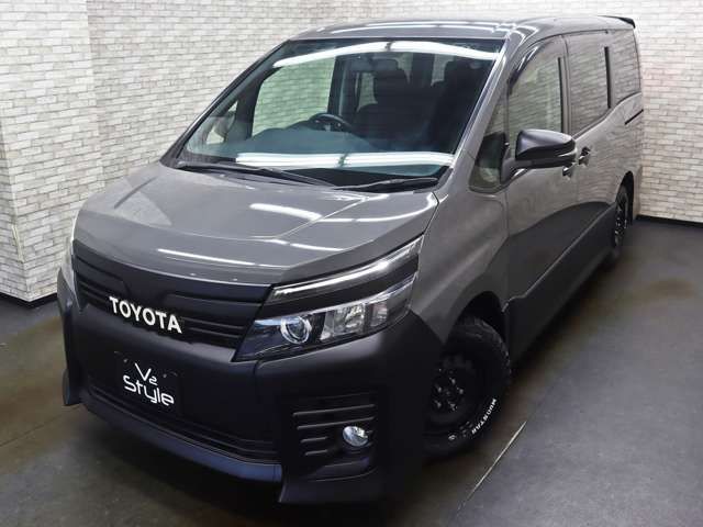 TOYOTA VOXY 2014