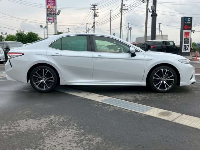 TOYOTA CAMRY HYBRID 2020