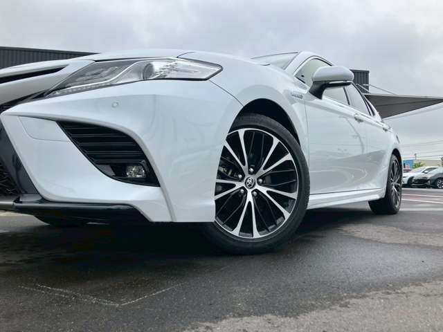 TOYOTA CAMRY HYBRID 2020