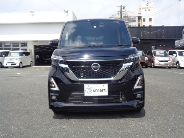 NISSAN ROOX 2022
