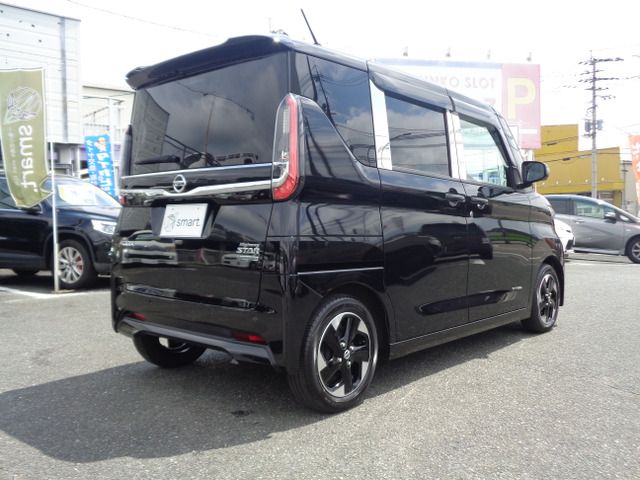 NISSAN ROOX 2022