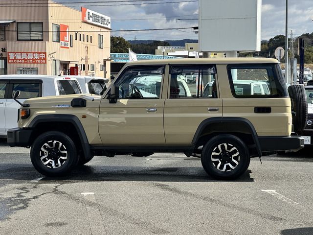 TOYOTA LANDCRUISER 70 2024