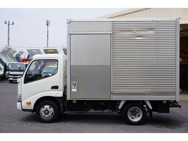 TOYOTA DYNA 2020