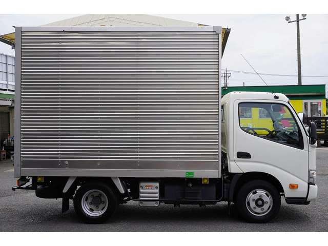 TOYOTA DYNA 2020