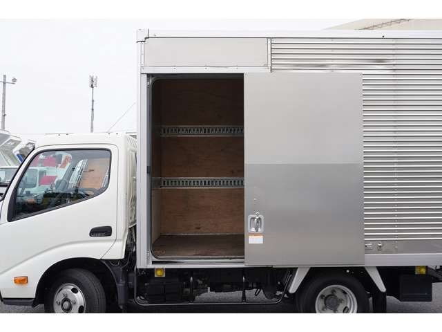 TOYOTA DYNA 2020