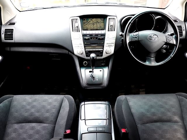 TOYOTA HARRIER HYBRID 2011