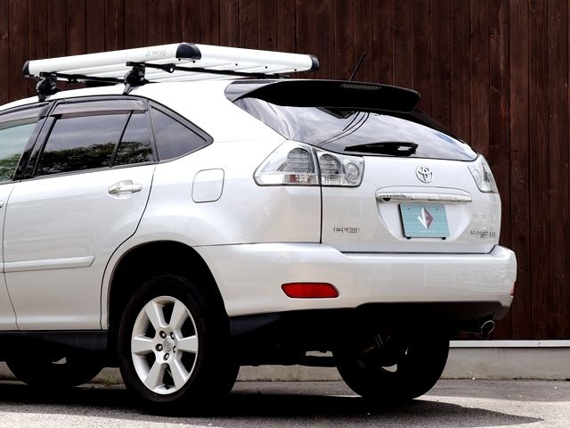 TOYOTA HARRIER HYBRID 2011