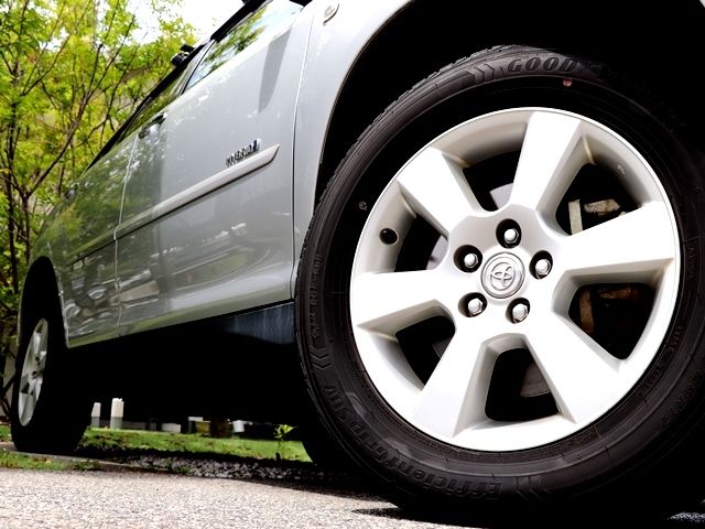 TOYOTA HARRIER HYBRID 2011