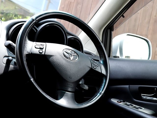 TOYOTA HARRIER HYBRID 2011