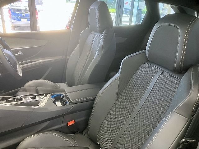 PEUGEOT PEUGEOT 3008 2024