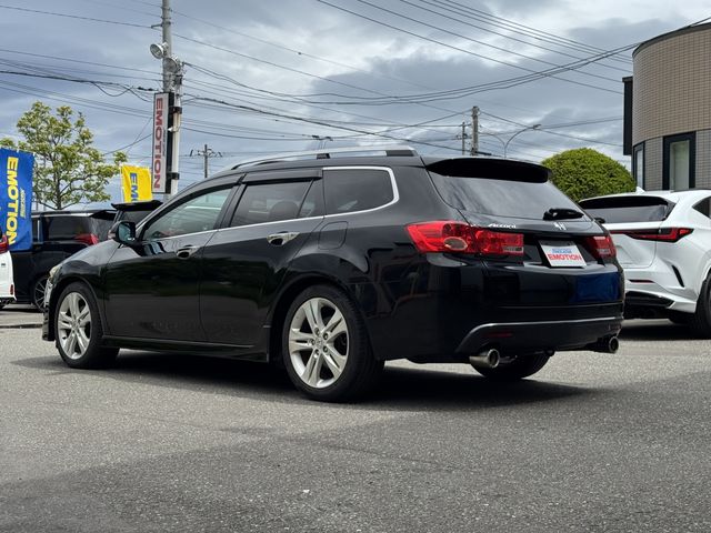 HONDA ACCORD TOURER 2009