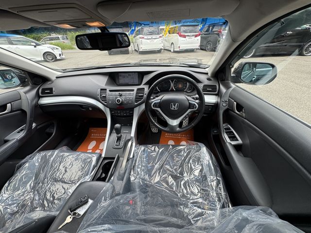 HONDA ACCORD TOURER 2009