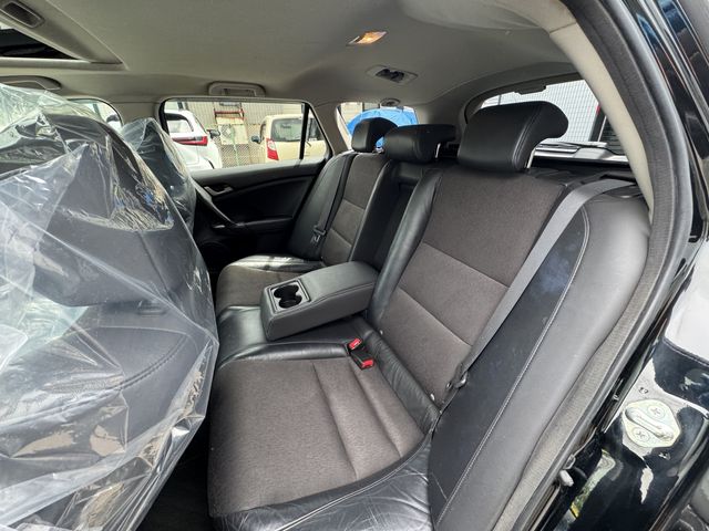 HONDA ACCORD TOURER 2009