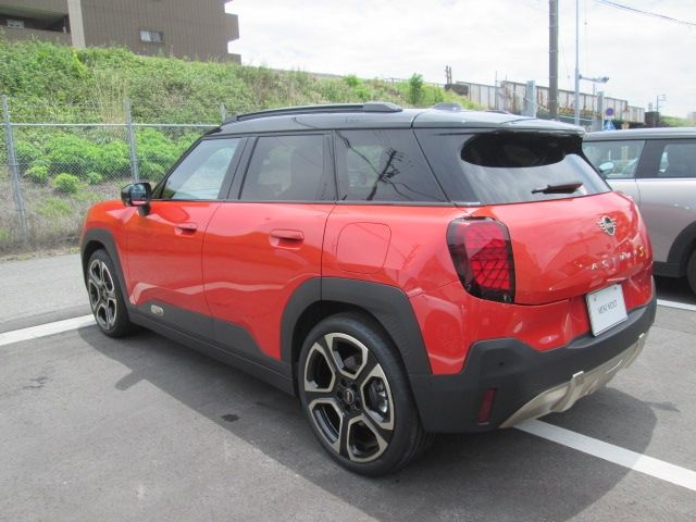 BMW MINI ACEMAN 2024