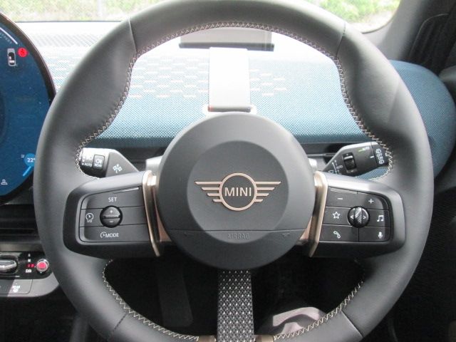 BMW MINI ACEMAN 2024