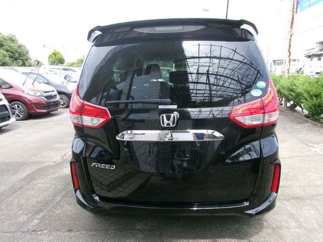 HONDA FREED 2018
