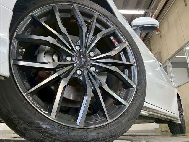 TOYOTA CAMRY HYBRID 2019