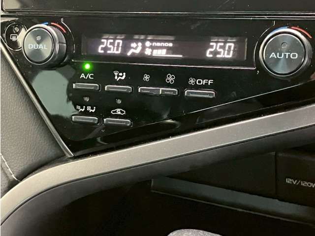 TOYOTA CAMRY HYBRID 2019