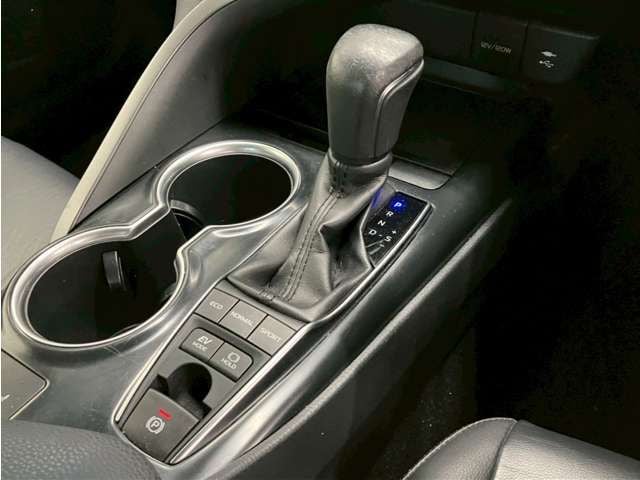 TOYOTA CAMRY HYBRID 2019