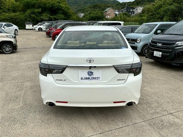 TOYOTA MARK X 2017