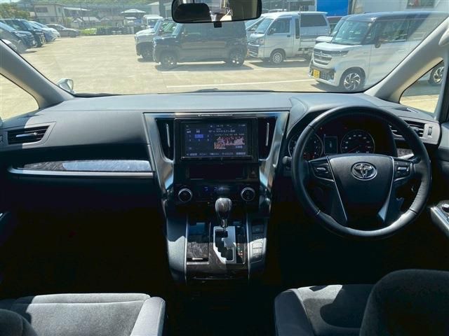 TOYOTA VELLFIRE 2019