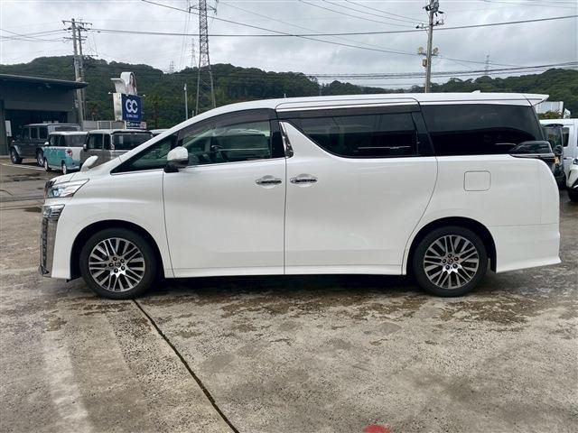 TOYOTA VELLFIRE 2019