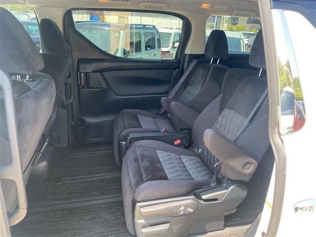 TOYOTA VELLFIRE 2019