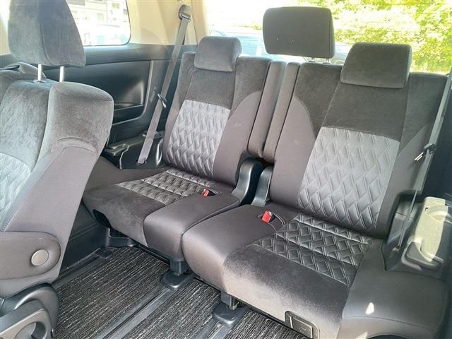 TOYOTA VELLFIRE 2019