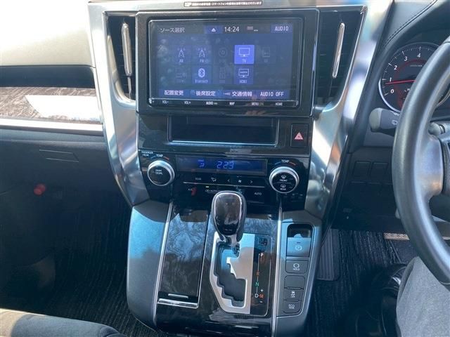 TOYOTA VELLFIRE 2019