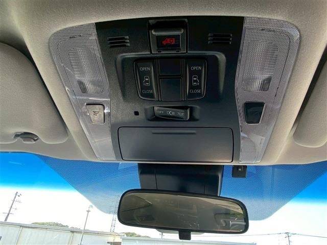 TOYOTA VELLFIRE 2019