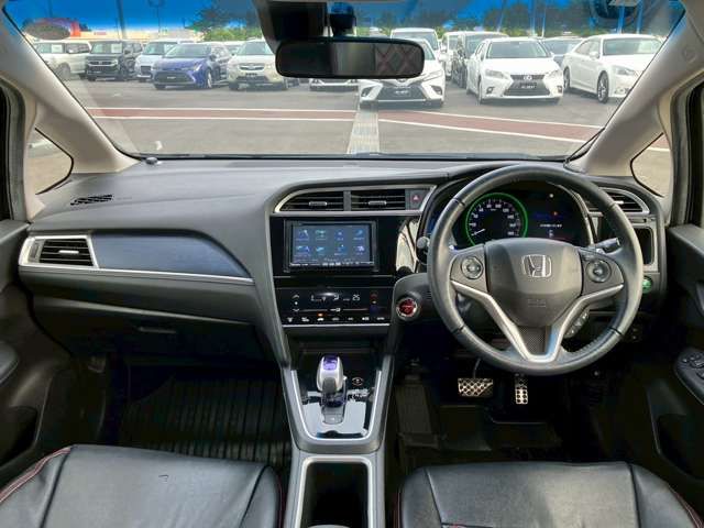 HONDA SHUTTLE HYBRID 2016