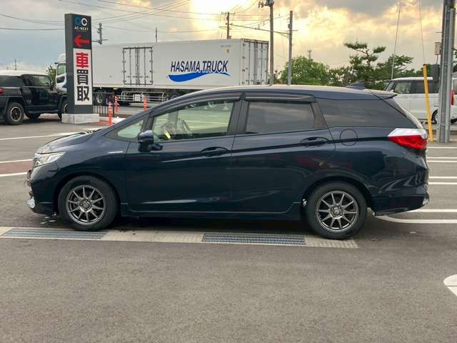 HONDA SHUTTLE HYBRID 2016