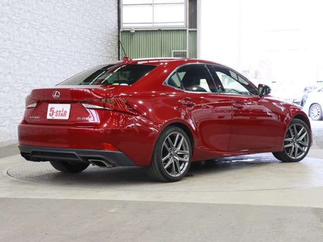 TOYOTA LEXUS IS200t 2017