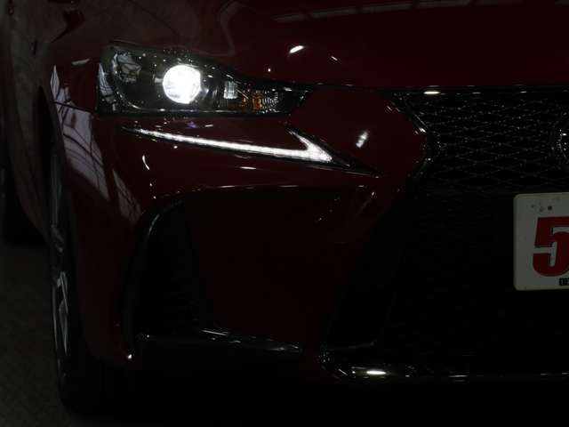TOYOTA LEXUS IS200t 2017