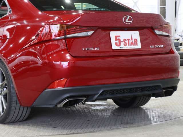 TOYOTA LEXUS IS200t 2017