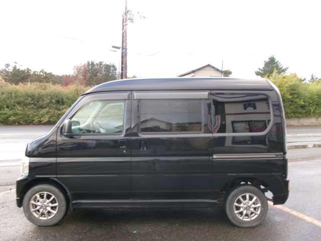 HONDA VAMOS HOBIO VAN 4WD 2013