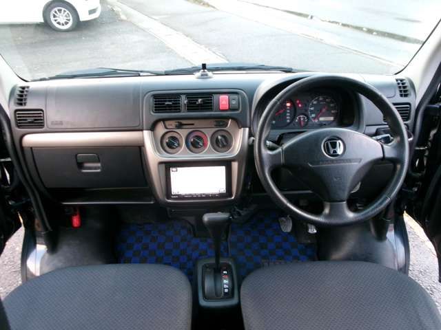 HONDA VAMOS HOBIO VAN 4WD 2013