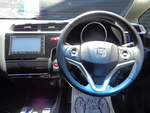 HONDA FIT HYBRID 2015