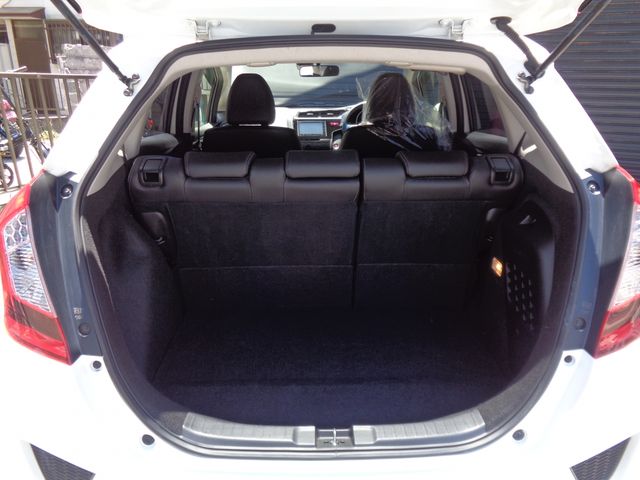 HONDA FIT HYBRID 2015